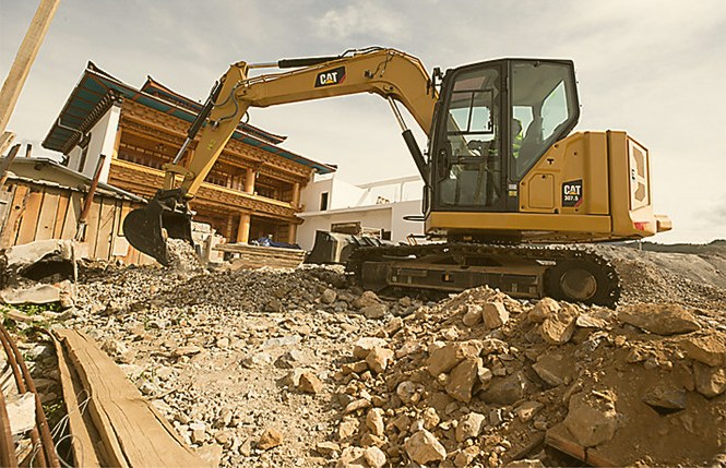 COMPLETE SMALL DEMOLITIONS- small excavators- Toromont Cat